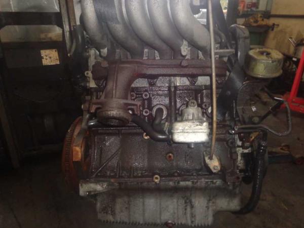 MOTEUR VW 2.4 DIESEL - Vue 5